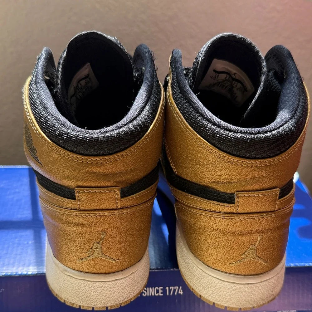 Air Jordan 1 High Melo Nike Retro Gold Black - Picture 2 of 4